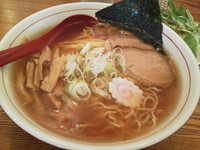 「煮干し醤油らー麺（大盛り） ＋焼き餃子:クーポン券」@麺創 宮本の写真