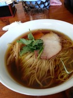 「醤油らぁ麺700円」@飯田商店 湯河原本店の写真