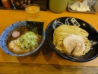 「つけ蕎麦800円　麺少なめサービスチャーシュー1枚」@中華蕎麦 とみ田の写真