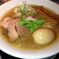 「味玉塩そば¥900」@SOBAHOUSE金色不如帰の写真