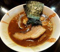 「魚介味噌ラーメン（麺半分１００g）８８０円」@麺屋 優創の写真