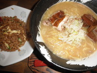 「濃厚鶏そば＋やきめし　「720円＋200円」」@濃厚鶏そば麺屋まるの写真