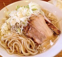 「剛麺730円麺ｶﾀﾒ 半ﾗｲｽｻｰﾋﾞｽ」@つけめん らぁめん 宗庵 船橋店の写真