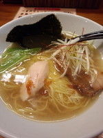 「純鶏ホタテ塩らーめん800円」@三代目麺処 「まるは」極 船橋店の写真