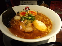 「味玉鶏と鰹の醤油ラーメン大盛り950円」@鶏喰～TRICK～の写真