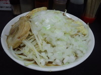 「中盛りラーメン豚増し玉ねぎ増し固め830円」@ハングリーピッグの写真