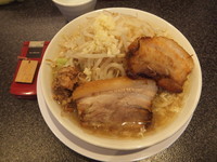 「ラーメン並690円(麺固め、脂多め、ニンニク少なめ)」@麺屋 しずる 蒲郡駅前店の写真