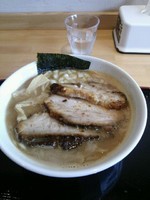 「煮干しラーメン➕焼豚2枚」@麺家 一鶴の写真