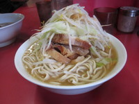 「小豚ヤサイニンニクアブラ」@ラーメン二郎 ひばりヶ丘駅前店の写真