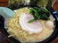 「ラーメン（６５０円）」@横浜家系ラーメンとりとんの写真