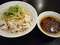 「【８月の限定】冷やし辛2つけ麺・並225ｇ750円+鬼辛」@味噌麺 伝堂の写真