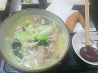 「軍鶏ラーメン／軍鶏手羽唐揚付き（￥９４５）」@永福の写真