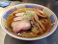 「煮干ら～めん（塩）大盛（820円）」@煮干鰮らーめん 圓 町田店の写真