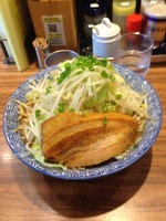 「らーめん中盛り野菜増し（800円）」@ラーメン燈郎の写真