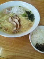 「鶏塩拉麺＋ライス小」@富白 御徒町本店の写真