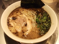 「黒マー油豚骨ラーメン なんちゃッ亭」@らあめん花月嵐 成増店の写真