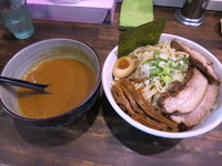 「本格カレーつけ麺　倍盛り(400g)+チャーシュー2枚」@オリオン食堂の写真