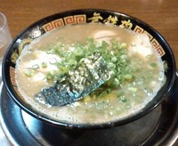 「Wスープラーメン　700円」@無鉄砲 大阪店の写真