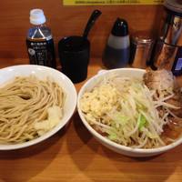 「小つけ麺850円＋限定シークァーサー50円＋ニンニク」@ラーメン二郎 八王子野猿街道店2の写真