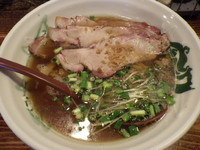 「正油ラーメン＋豚チャーシュー」@G麺7の写真