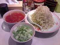 「冷し味噌らーめん770円，野菜60円，ねぎ60円」@蒙古タンメン中本 品川店の写真