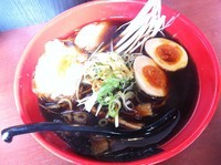 「富山ブラックネギ玉ラーメン【980円】」@麺家いろは 武蔵小山店の写真