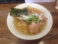 「白醤油らーめん」@らーめん 夢中の写真