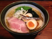 「塩ラーメン＋味玉 850円」@大八車の写真