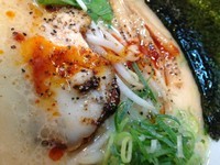 「香徳味 白 500（期間限定ワンコイン）」@牛骨ラーメン 香味徳 高田馬場店の写真