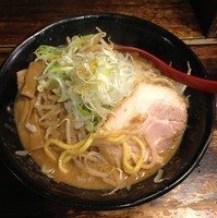 「辛味噌ラーメン790円＋野菜・ニンニク増し」@麺処 花田 上野店の写真