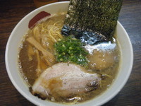 「魚介豚骨醤油730円」@麺屋 三四郎の写真