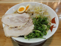 「中華そば　並盛り（スープブラック）」@天天有 住道店の写真