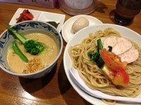 「夏野菜とチキンの冷製クリームつけ麺780円+味玉100円」@麺屋 蕃茄の写真