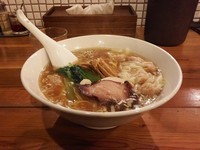 「ワンタンメン」@らーめん穀雨の写真