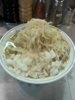 「らーめん（ヤサイ少し多め・ニンニク・アブラ・味濃いめ）」@らーめん大 練馬店の写真