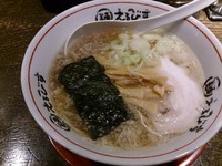 「醤油らーめん」@えるびす 西口店の写真