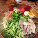 バンバンジーのせ冷やし刀削麺(棒棒鶏涼麺)