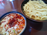 「辛肉もりそば ￥900＋半ライス￥100」@UNDER GROUND RAMENの写真