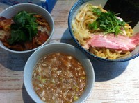 「つけそば＋チャーシュー丼」@中華そば 四つ葉の写真