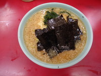 「ラーメン中+のり　650円+50円」@もっちゃんラーメンの写真