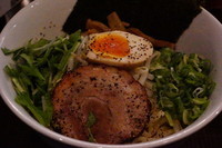 「牛骨油そば」@牛骨ラーメン 香味徳 高田馬場店の写真