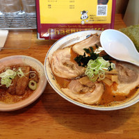 「闘魂辛味噌チャーシュー麺＋ちょこっと角煮」@チャーシュー力 V3 三芳店の写真