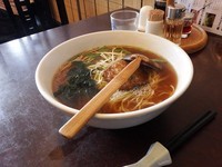 「港楽ラーメン（三崎ラーメン３号）」@港楽亭の写真