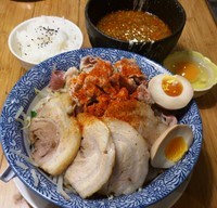 「赤壁の戦　援軍付き（ご飯・生卵）890えん+各種トッピング」@ぶぶか コクーンさいたま店の写真