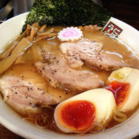「特製煮干しラーメン」@煮干しらーめん 玉五郎 東京新宿店の写真