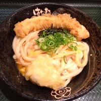 「かま玉（中）＋いか天＋半熟玉子天（￥609）」@はなまるうどん 赤坂一ツ木通り店の写真