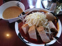 「スーパーレッド（大盛り：無料）＋味噌スープ＋味玉：無料」@凌駕IDEAの写真