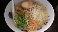 「鶏そば_680円」@自家製麺 鶏そば 三歩一の写真