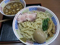 「【限定】ニボつけ（大盛り）＋味玉 ※鶏チャー抜き、麺：代用」@乱切り手もみ中華そば りょうがの写真