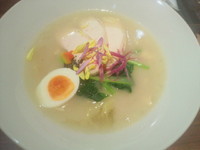 「鶏白湯めん塩味(780円→オープン記念500円)」@鶏白湯麺飯 暖家の写真